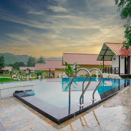 Ninad Homestays Karjat Buitenkant foto